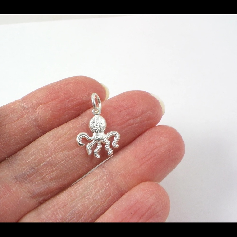 Octopus sterling silver charm pendant without chain